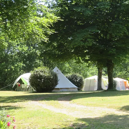 Beaurepaire Bell Tent Commana Extérieur photo